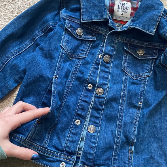 Like new 365 Kids Size 4 Cotton Button Up Denim Jacket With A Dinosaur Patch - Picture 6 of 8
